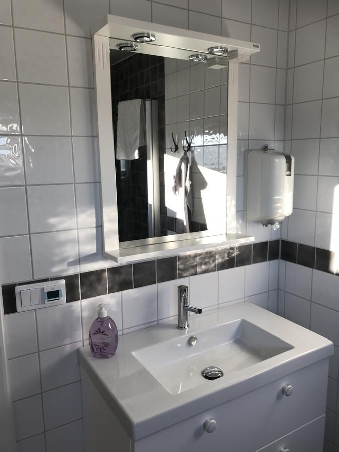 Overgrans Jordbruk Hotel Bålsta Esterno foto